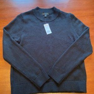 NWT: Banana Republic Women's Crew Neck Sweater; Black, M  --$25